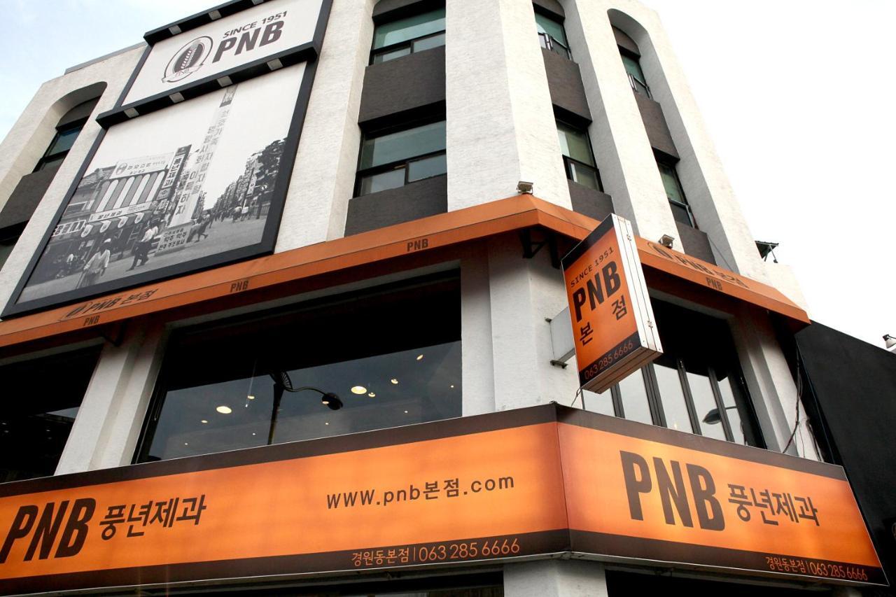 One Percent Hostel Jeonju Exterior foto